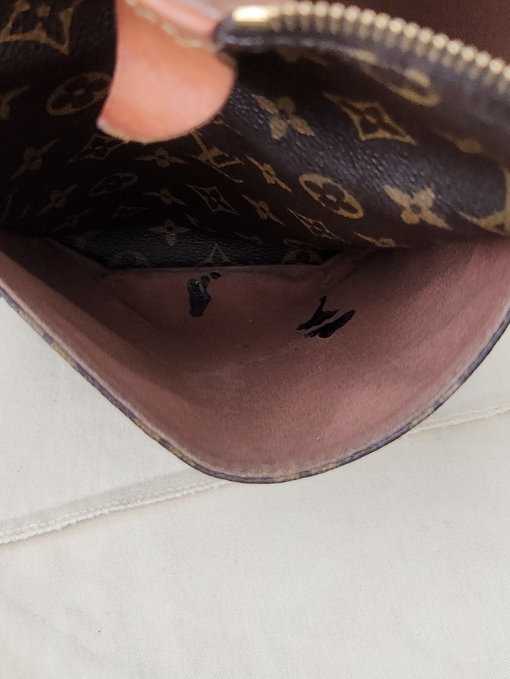 Louis Vuitton Monogram Canvas Shoulder Tote in Brown and Tan Leather - Picture 7 of 10
